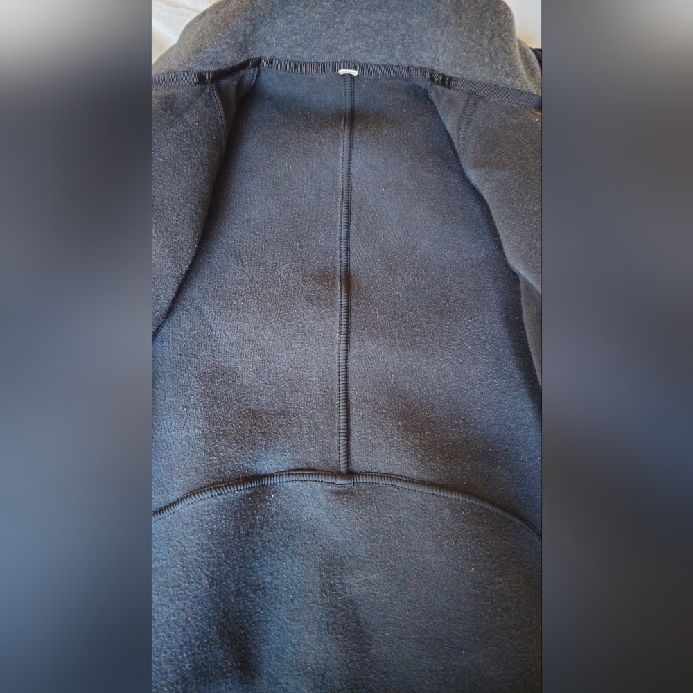 Lululemon Insculpt Jacket - Picture 10 of 15